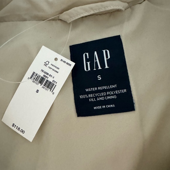 NEW Gap Big Puff Cropped Vest in Moonstone Beige - Picture 3 of 5